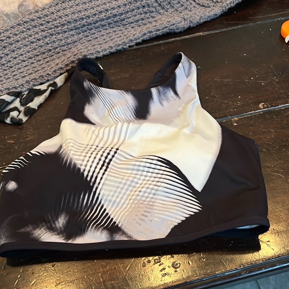 Under Armour small sports bra